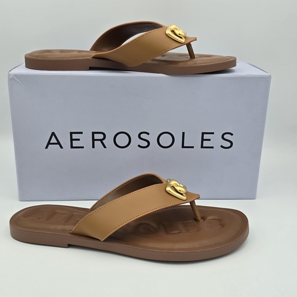 AEROSOLES Shoes - NIB AEROSOLES Gema Flip-Flop/Thong Sandals, Tan Leather/Gold Accent, Women's 9.5